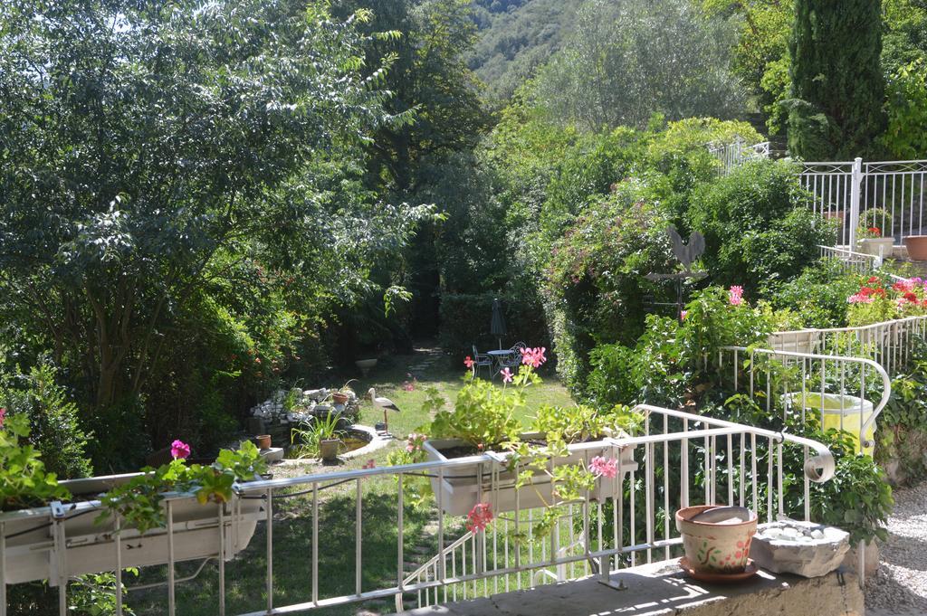 Bed and Breakfast Domaine De La Carriere Sumene Екстер'єр фото