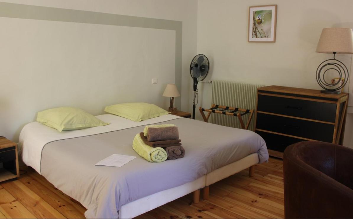 Bed and Breakfast Domaine De La Carriere Sumene Екстер'єр фото