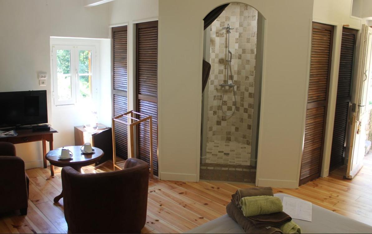Bed and Breakfast Domaine De La Carriere Sumene Екстер'єр фото