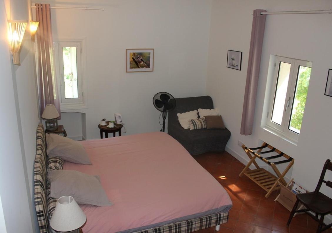 Bed and Breakfast Domaine De La Carriere Sumene Екстер'єр фото