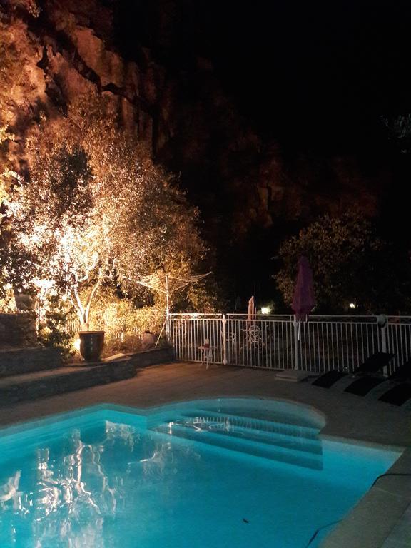 Bed and Breakfast Domaine De La Carriere Sumene Екстер'єр фото